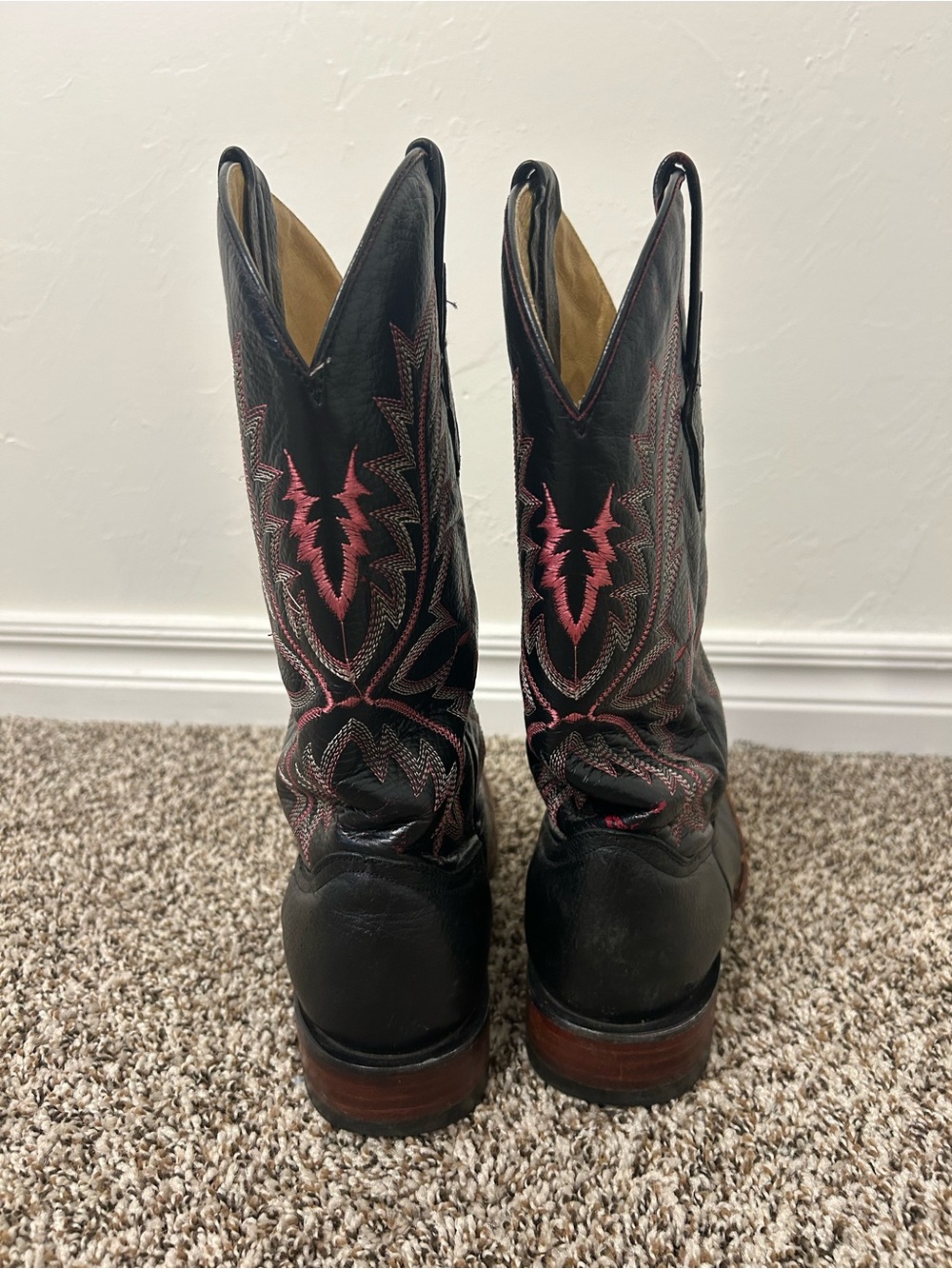 Ferrini Black Cowboy Boots with Pink Embroidery - Picture 5 of 9